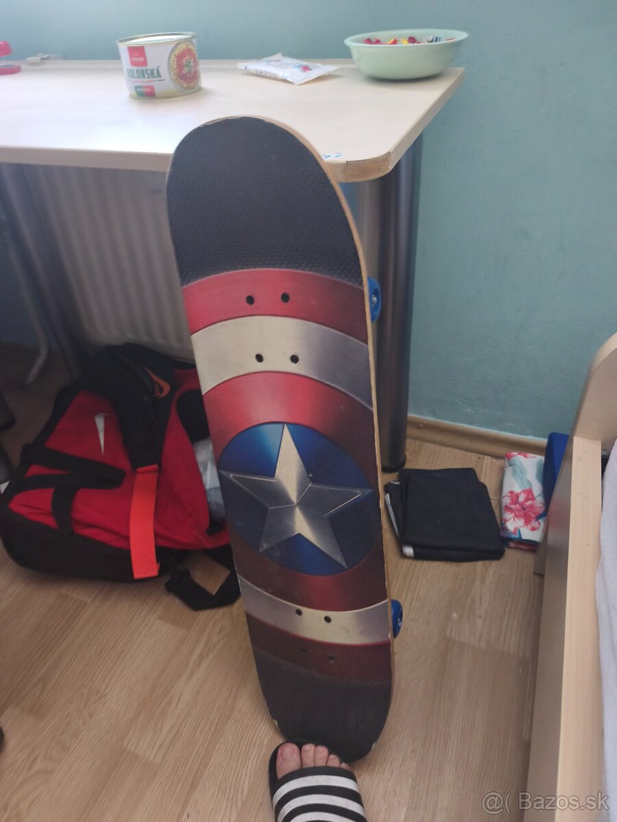 Skateboard značky mondo