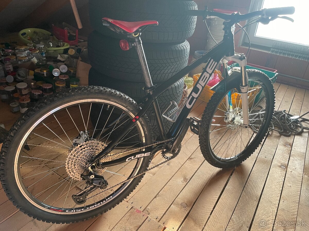 Predám bicykel Cube