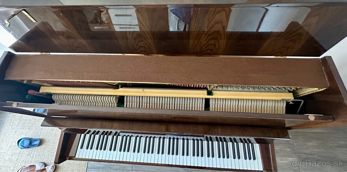 Pianíno PETROF vo výbornom stave, r. 1981