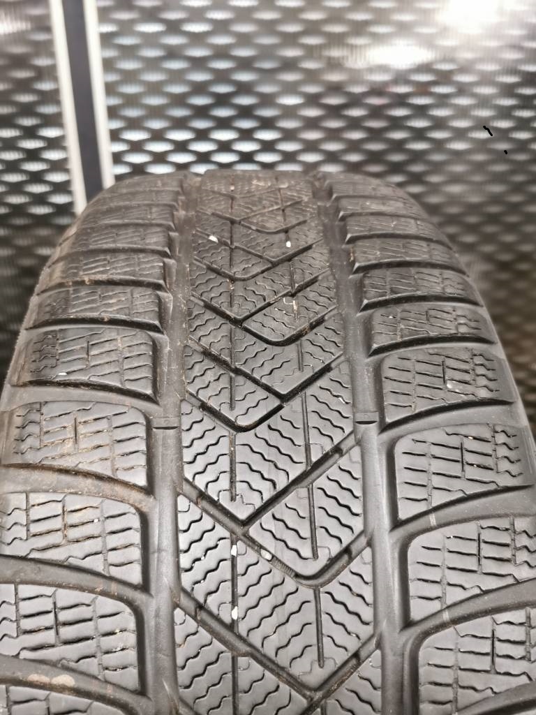 Pirelli Sottozero 225/55 R18 102V zimné pneumatiky