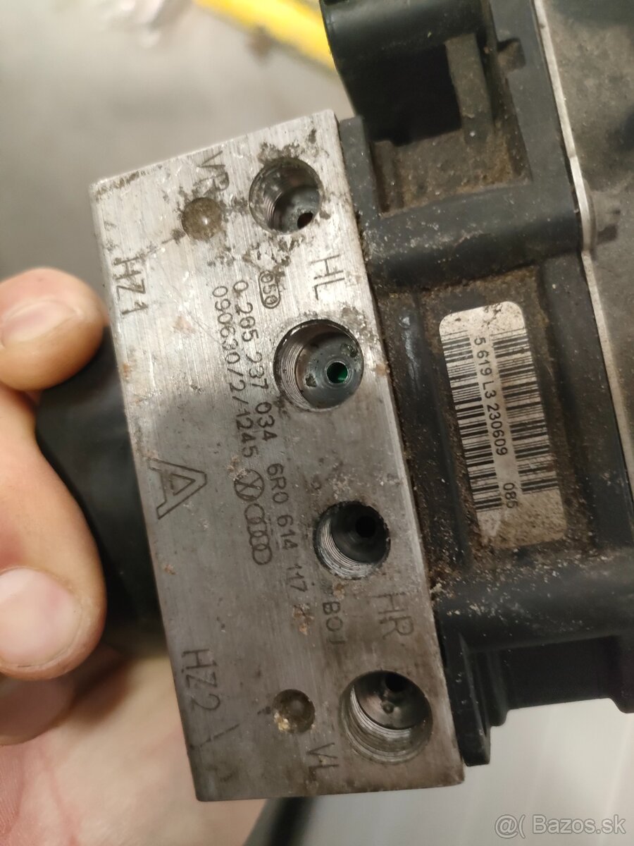 ABS kocka 6R0907379AB