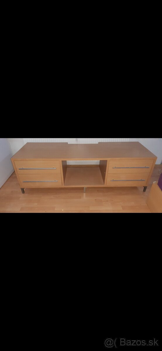 TV komoda a konferenčný stolík spolu