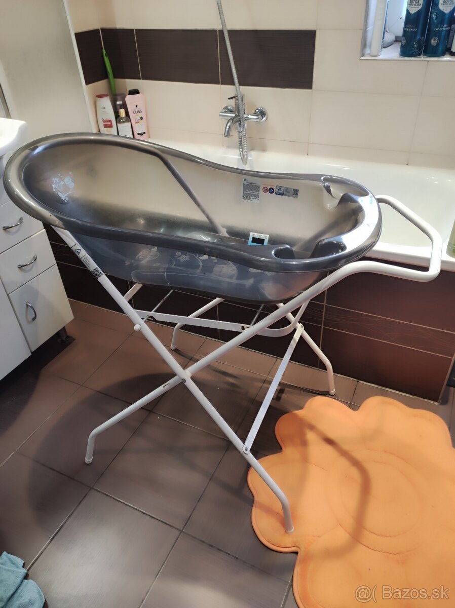 Predám stojan na detskú vaničku