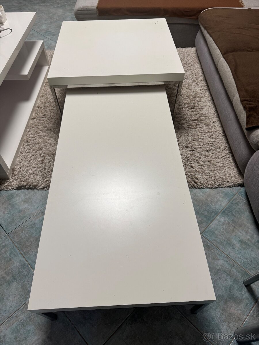 KONFERENČNÝ STOLÍK