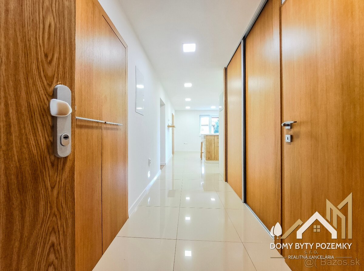 고품질 리모델링 후 4룸 아파트 | 125 m² | 플리에쇼브체