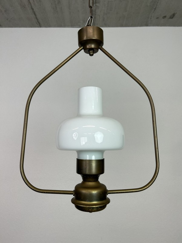 Závesná mosadzná elektrická lampa