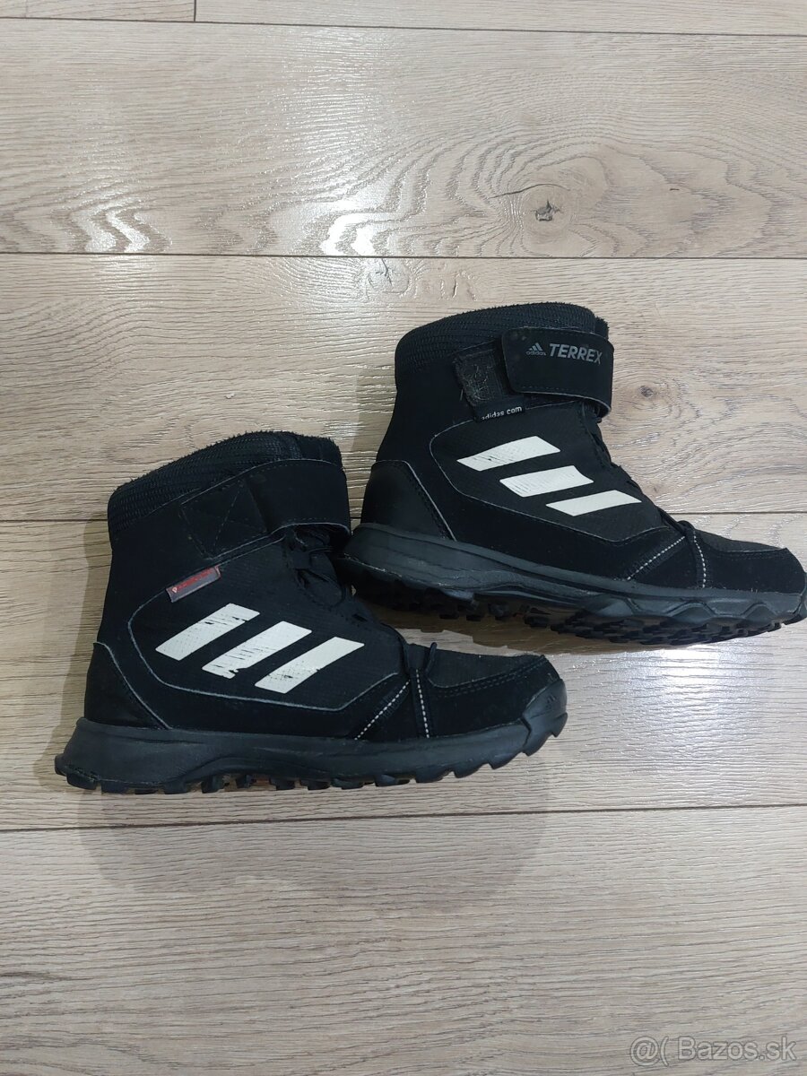 Adidas cizmy,velkost 33