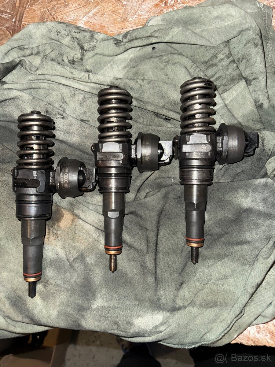 Vstreky z 1.9TDI 96KW-038130073 AR