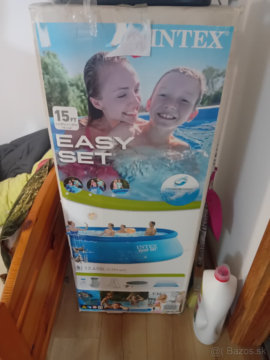 Nafukovací bazén