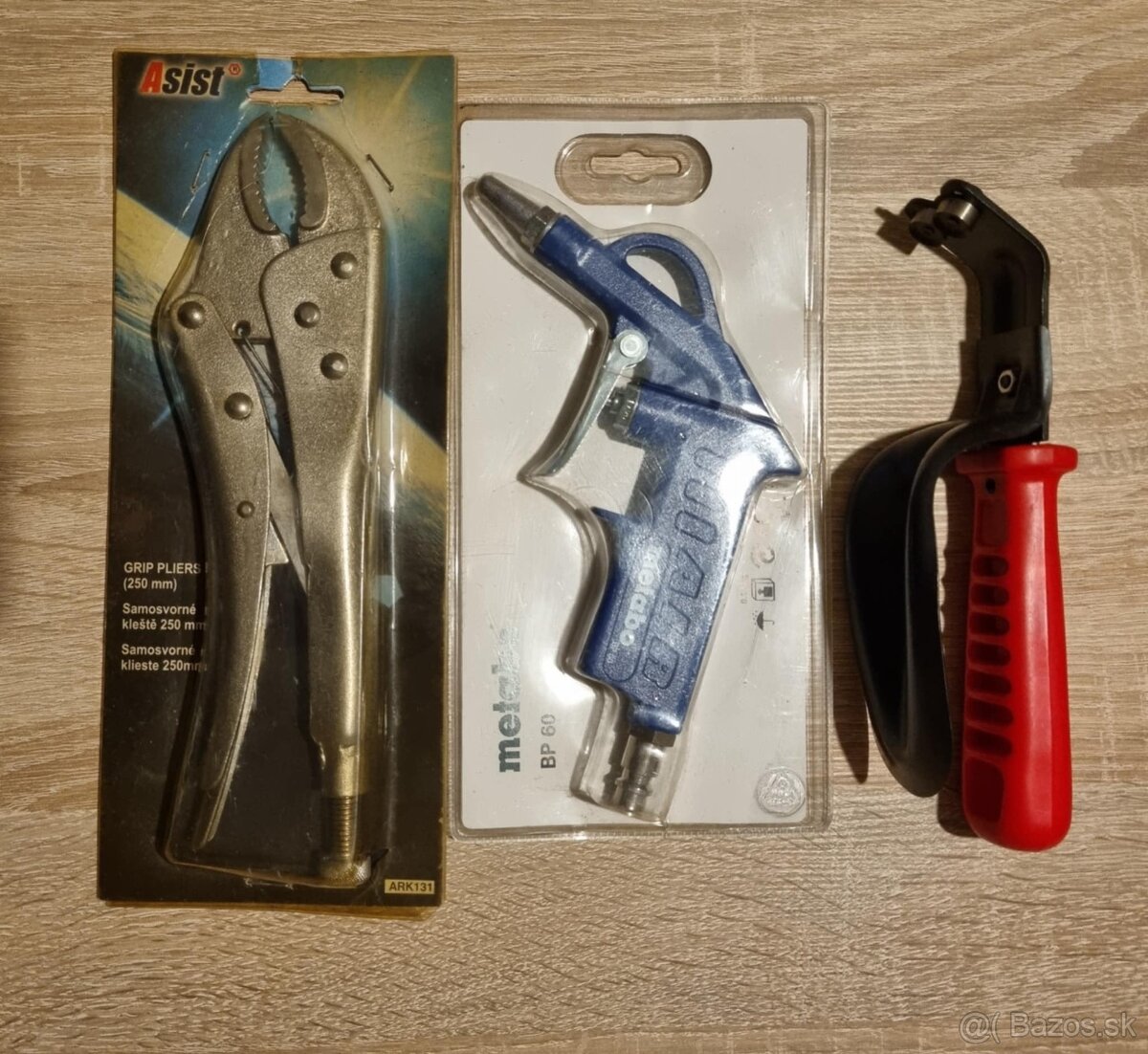 Samosvorne klieste, Skrabak na plech, Vzduchova pistol