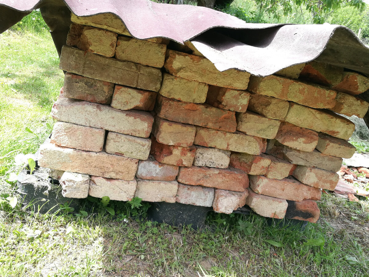 Darujem za odvoz pálenu tehlu