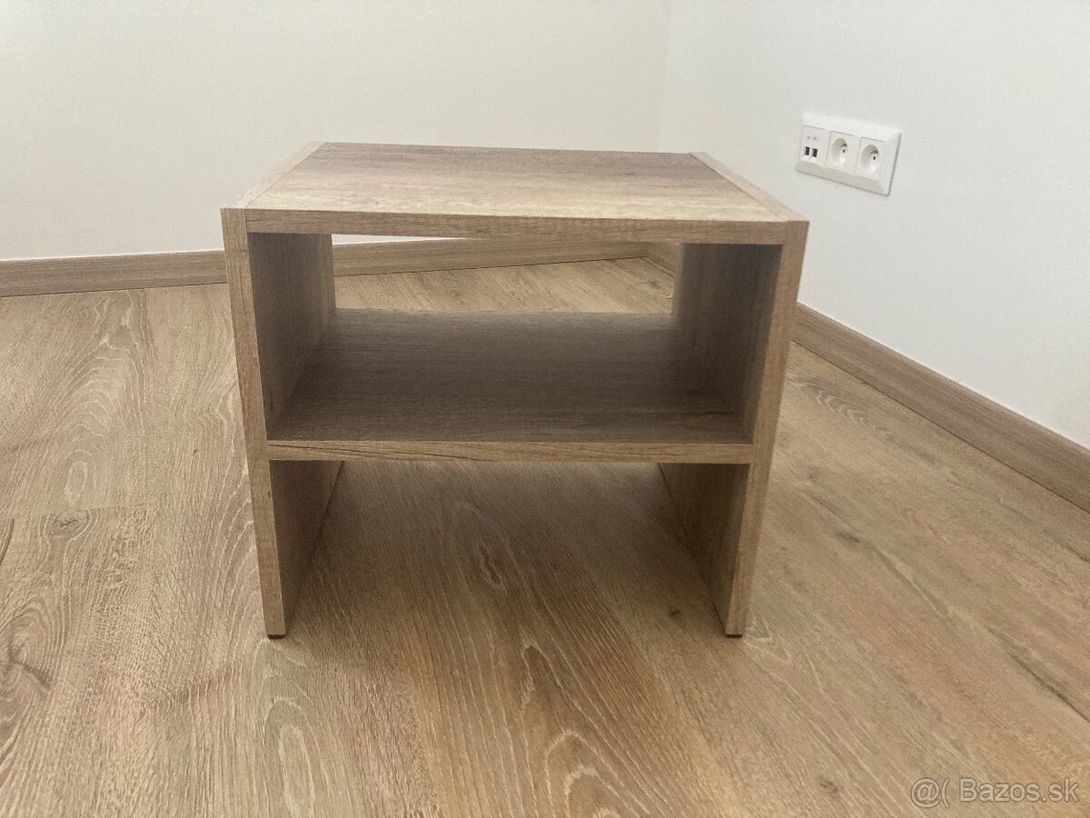 Nočný stolik