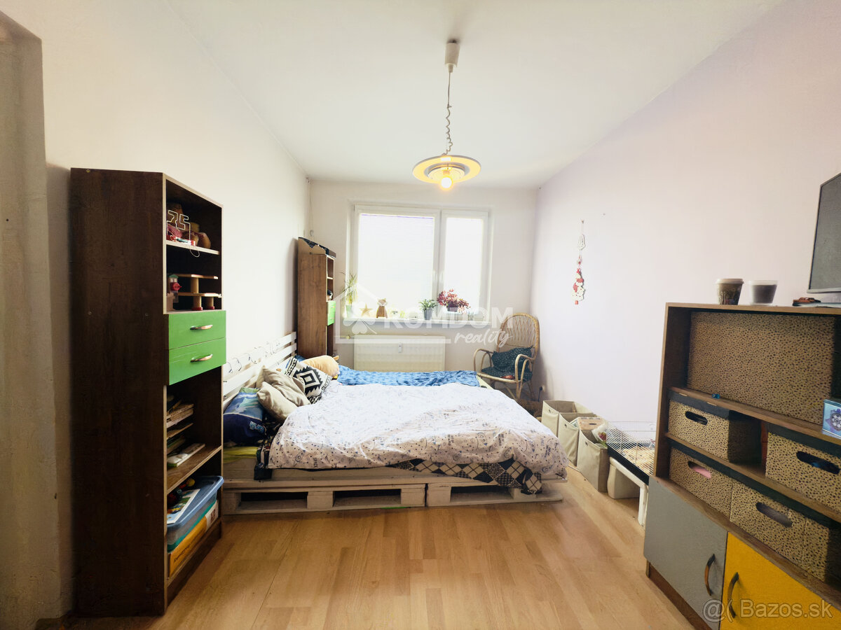Na predaj 2,5-izbový byt Žilina-Solinky