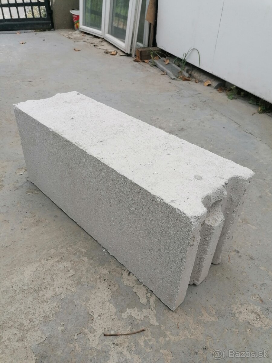 Tvárnice Termalica 60x20x25