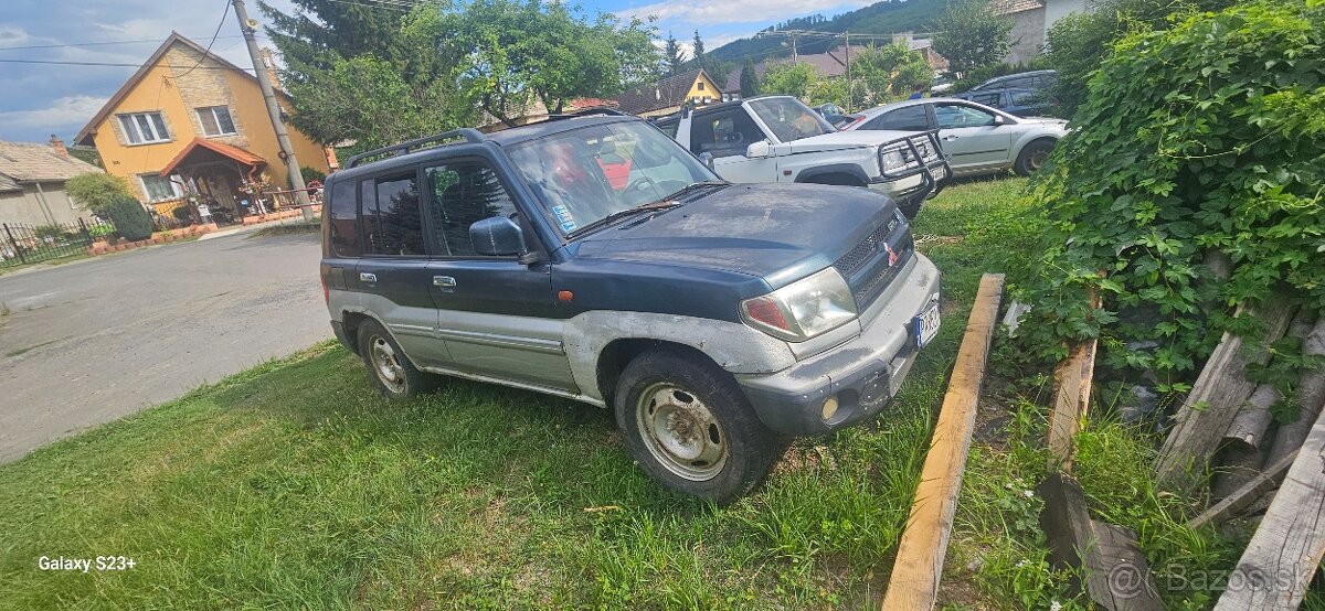 Predám pajero pinin v celku na opravu alebo ND