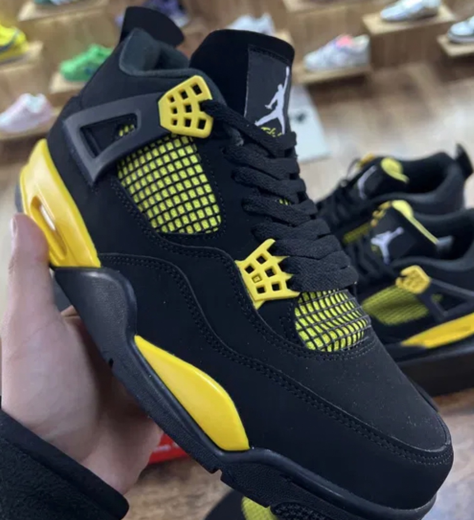 Nike Air Jordan 4 Thunder Yellow Retro