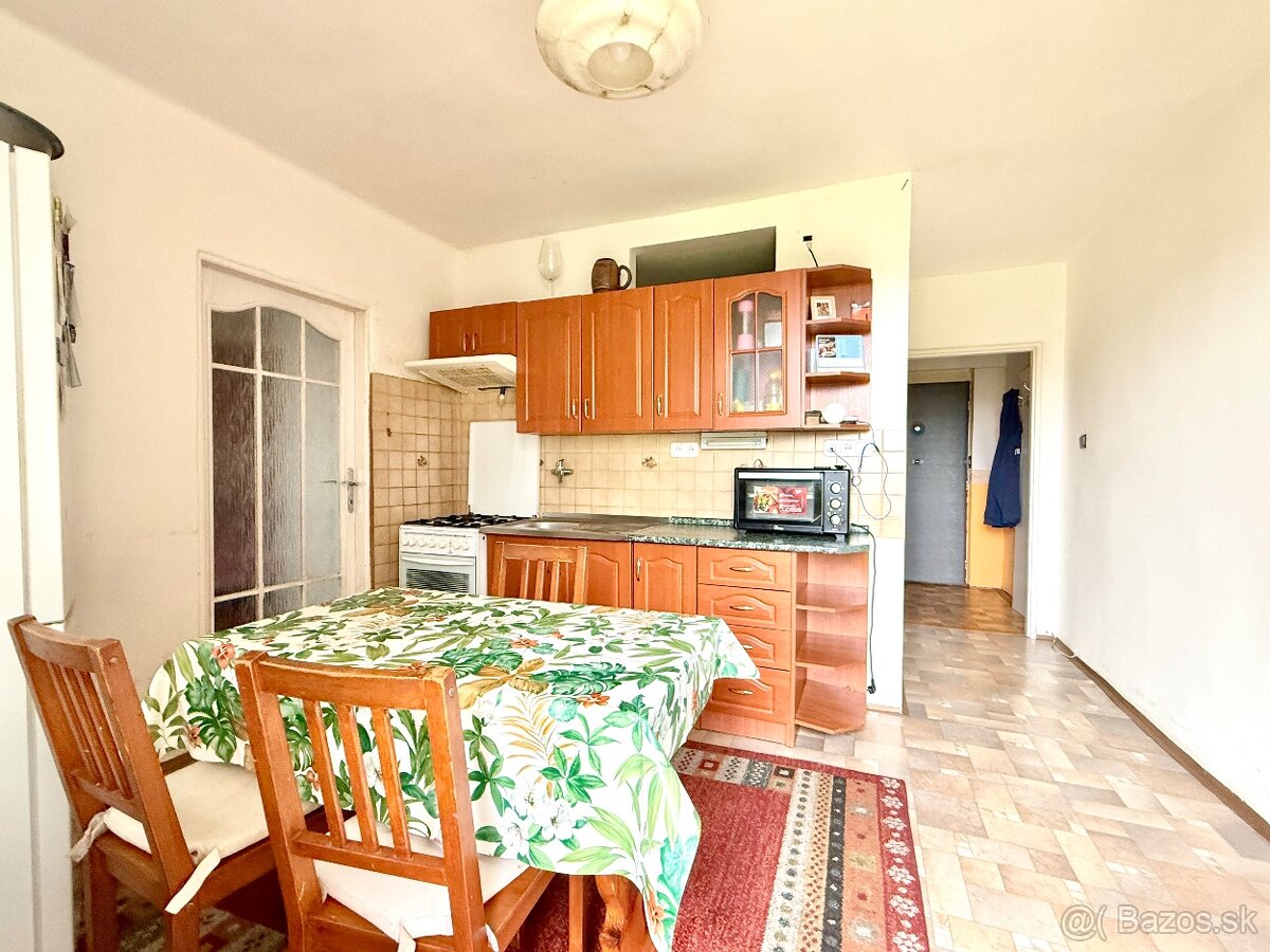2 izbový byt s balkónom v peknej časti mesta Dudince