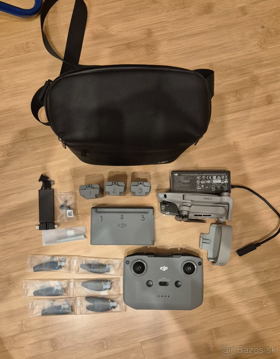 DJI Mini 2 Fly More Combo
