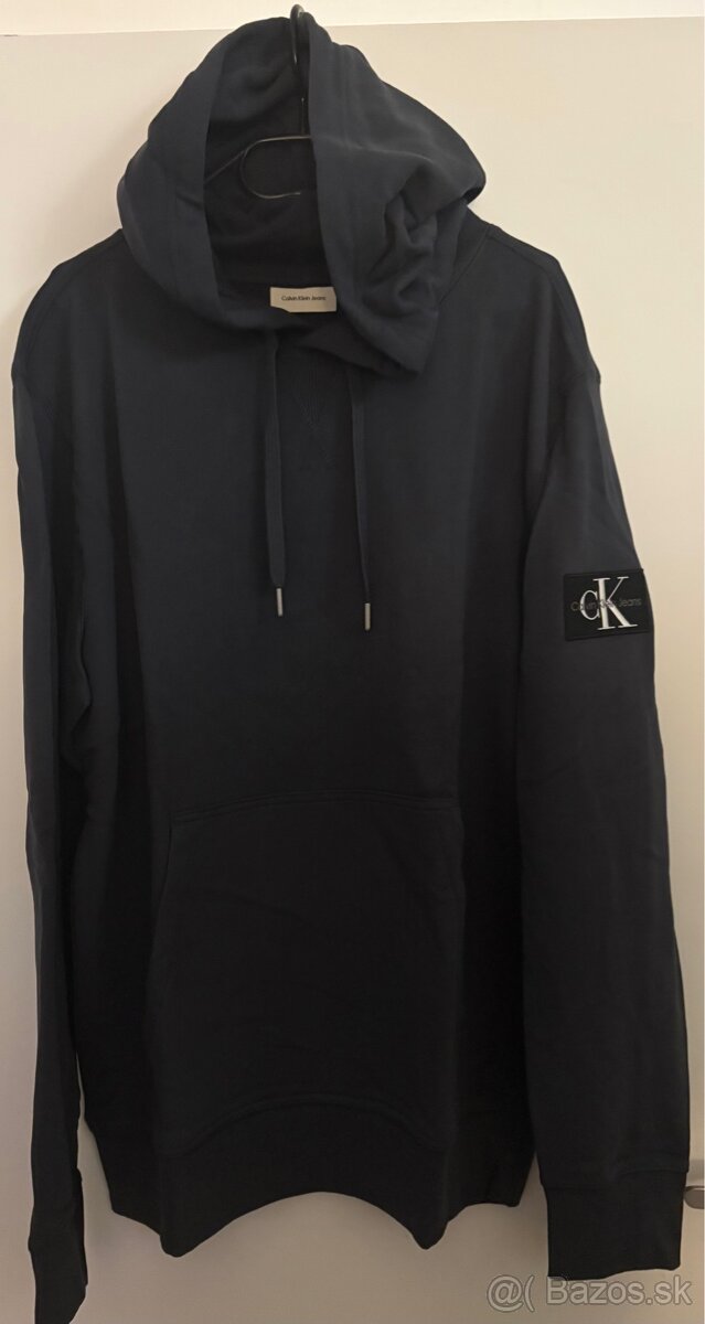 CALVIN KLEIN oblečenie