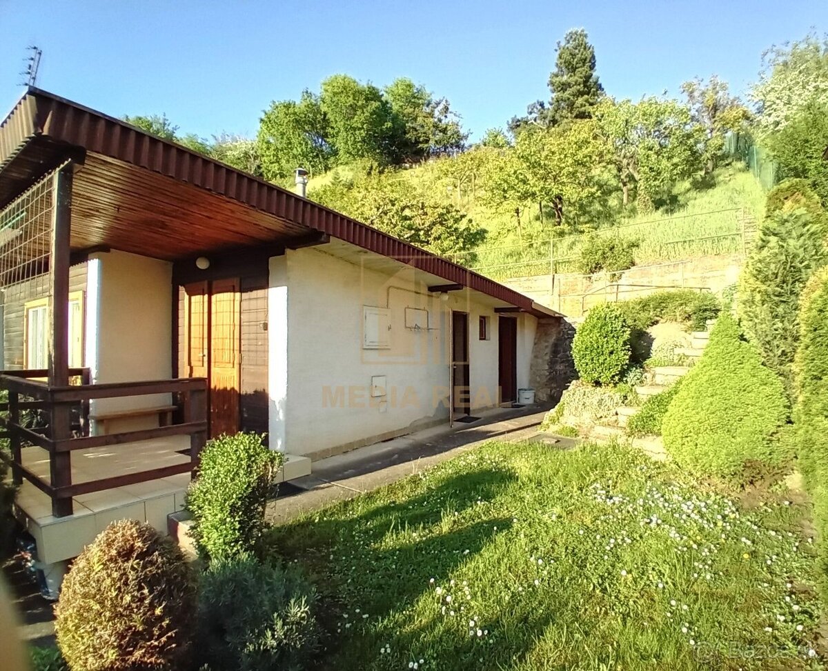 Predaj pozemok + murovaná záhradná chatka s terasou, možnosť