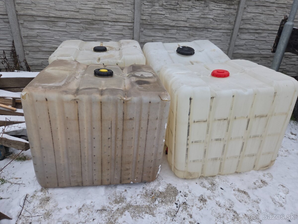 Predám IBC nádrže 1000l