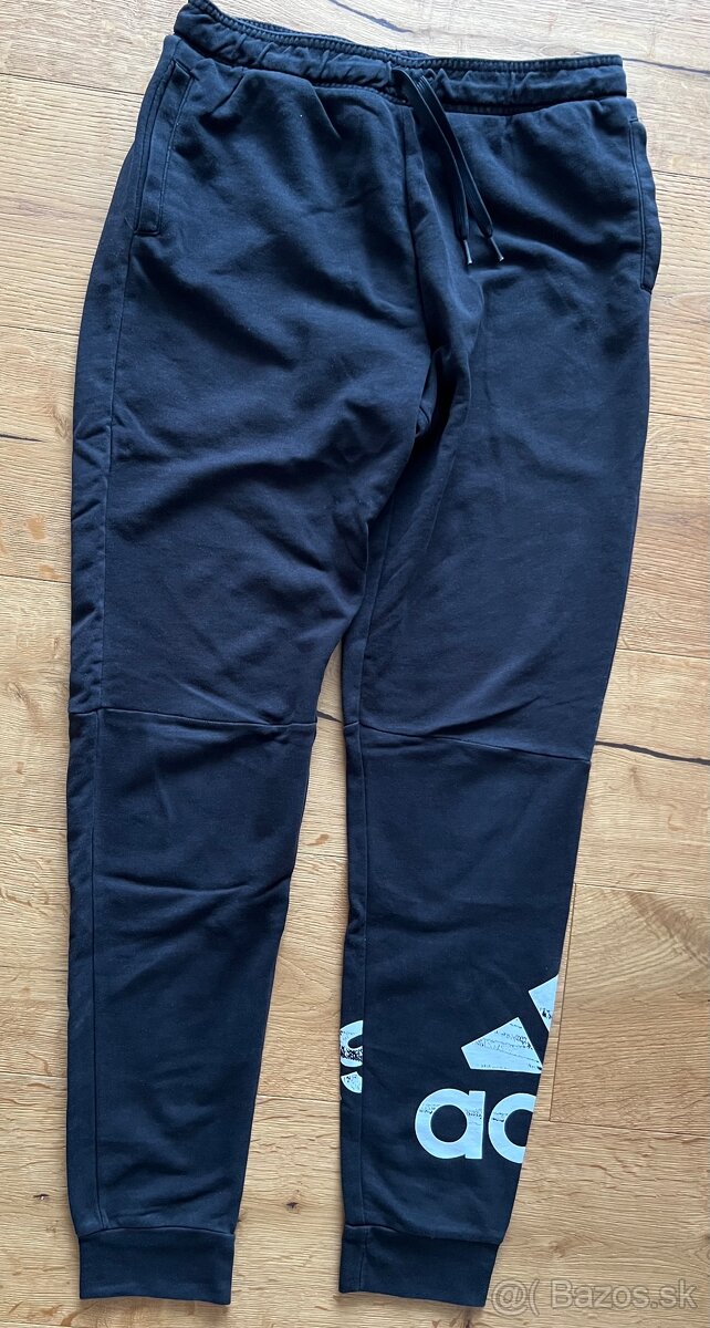 Čierne tepláky Adidas č. 170-176