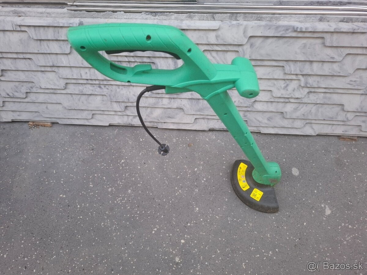 Kosačka a nožnice