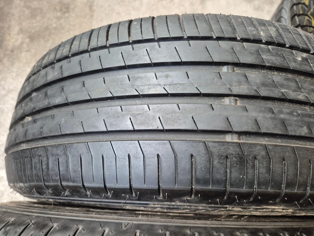 215/60 r16 letné 4 ks FALKEN dezén 6,8 - 5,4 mm DOT2020