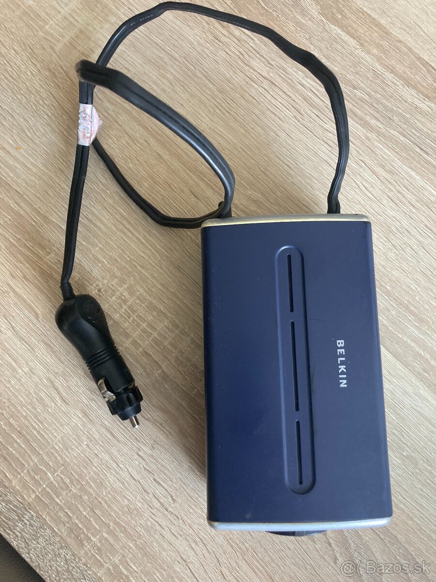 BELKIN menič napätia 12V/230V