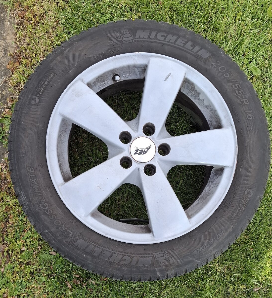 Predám disky a pneumatiky 205/55 R16