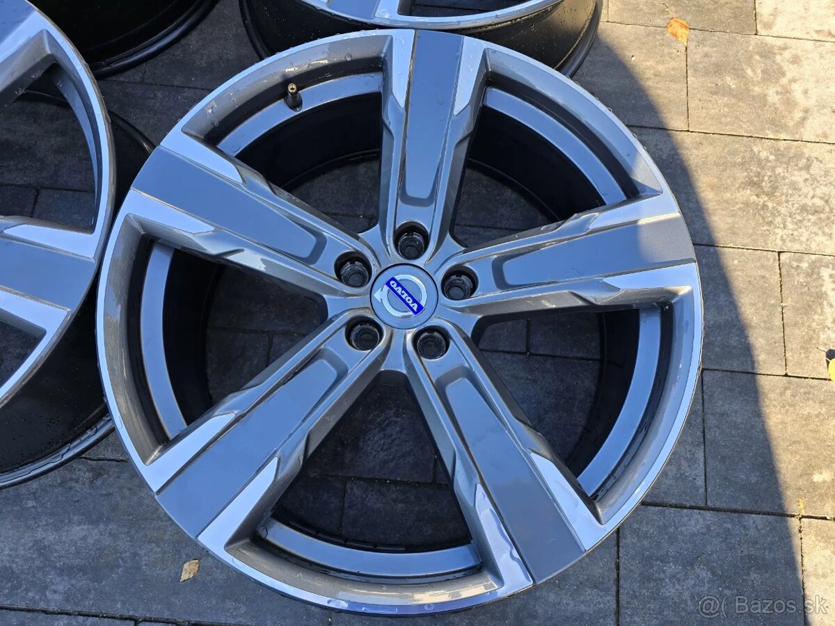 Volvo XC40,xc60,xc90,V40