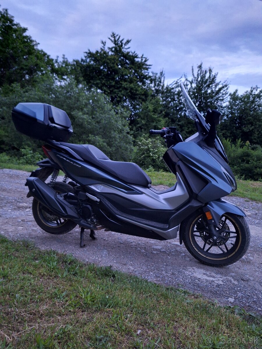 Honda Forza 350