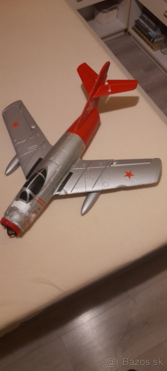 Rc stíhačka Mig 15