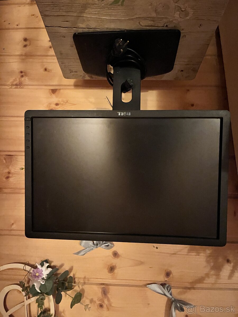 Predám používaný monitor Dell