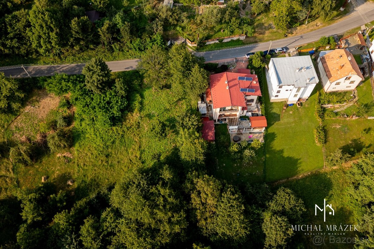 rozlohe 820 m2 v pokojnej časti mesta Nová Baňa. Cena je bez