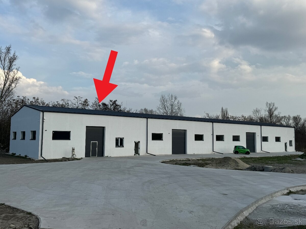 Skladový priestor 125 m² výška stropu 5,1 m Komárno Harčáš