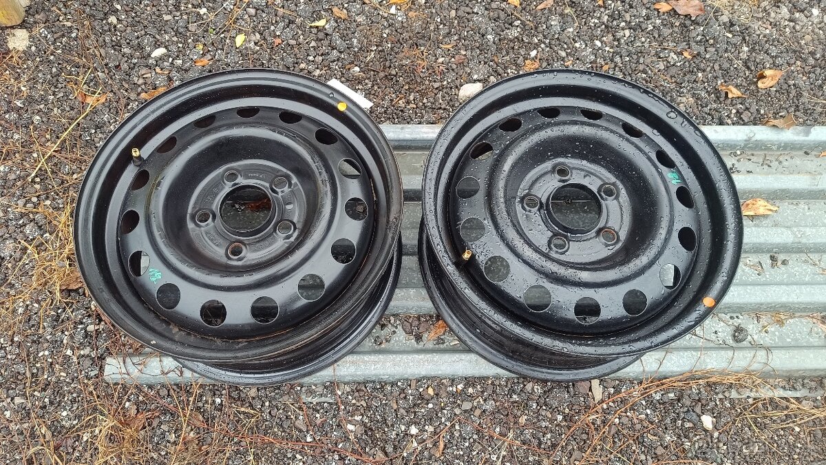 Dva disky kia Hyundai 5x114,3 6Jx15 CH ET 46