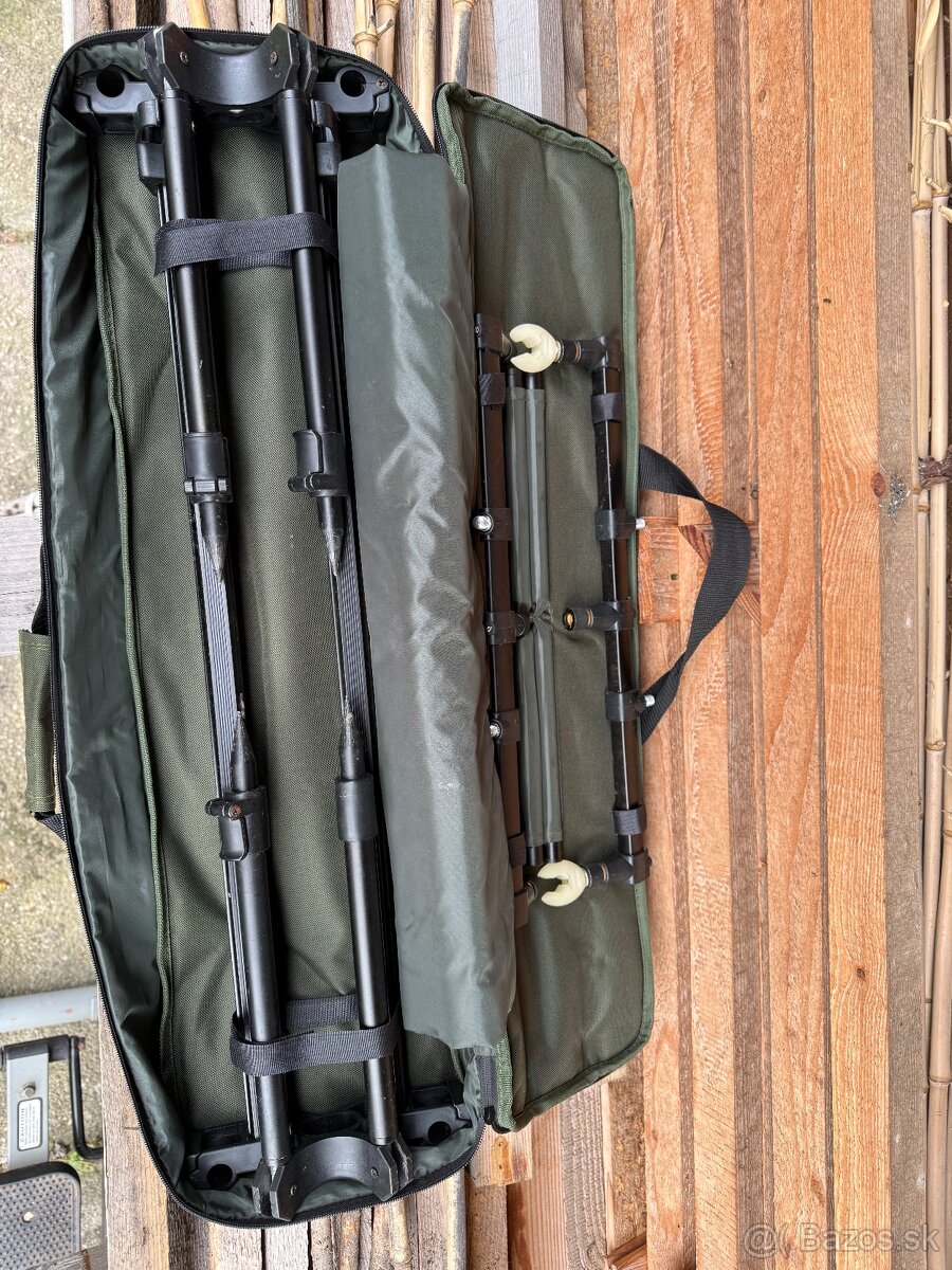 Stojan na udice esox
