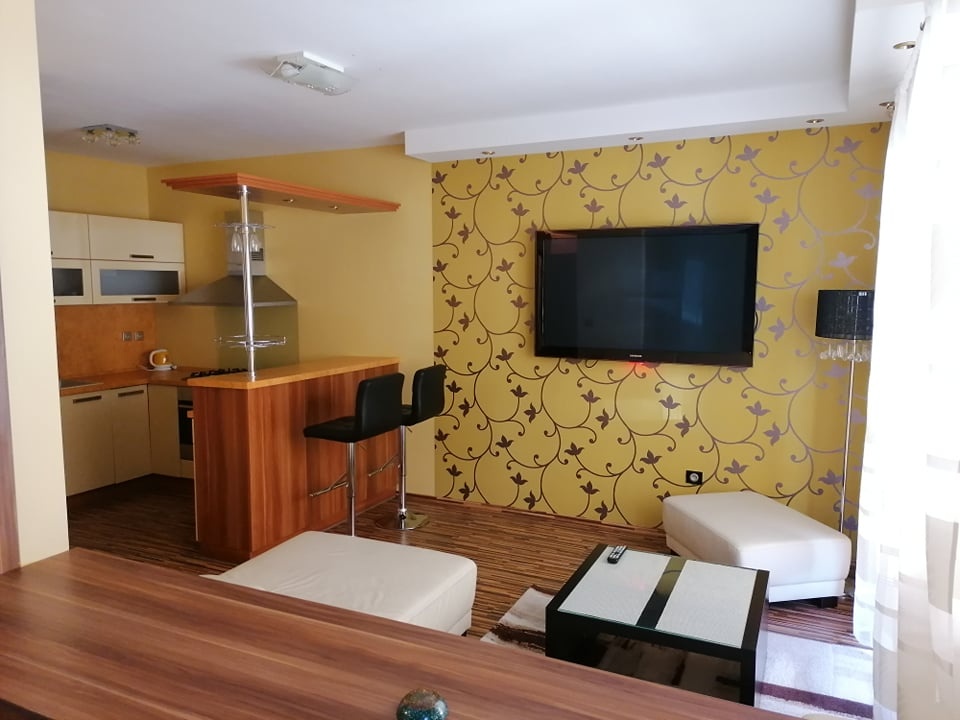 December: 2izb byt so zariadením + parkovaním, Záhradnícka