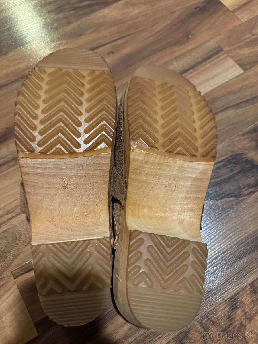 Dámske drevené kožené drevaky