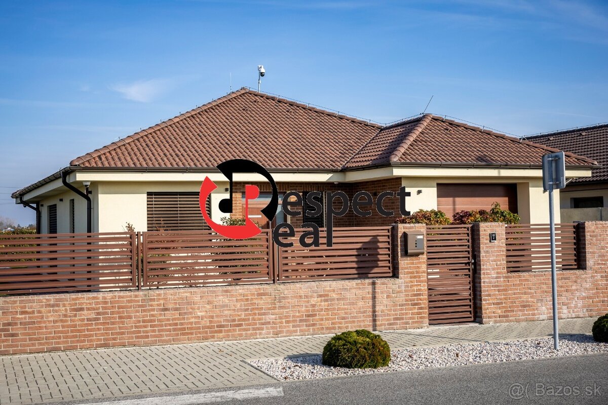 Luxusný rodinný dom s garážou a s kompletným zariadením