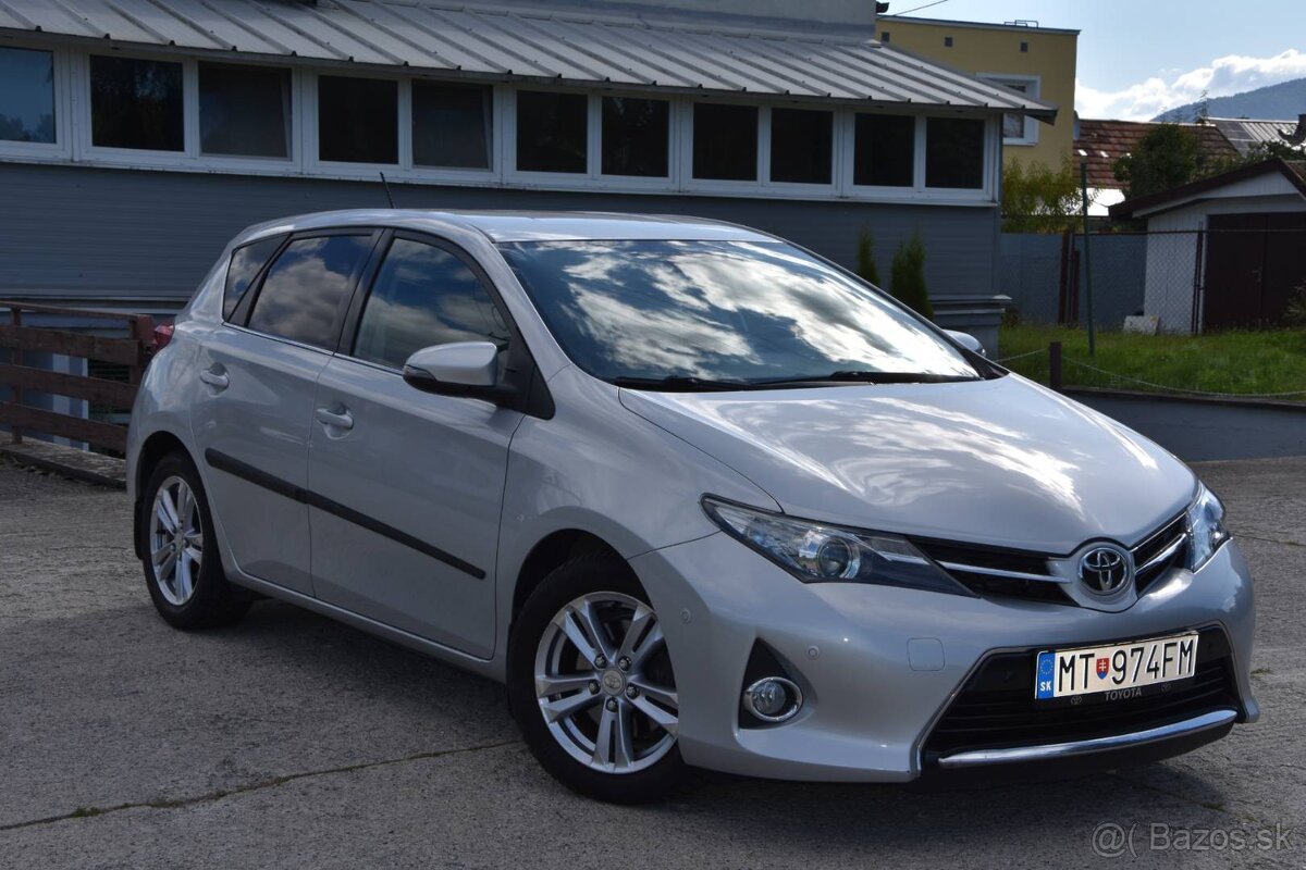 Toyota Auris 2.0 l D-4D DPF Active