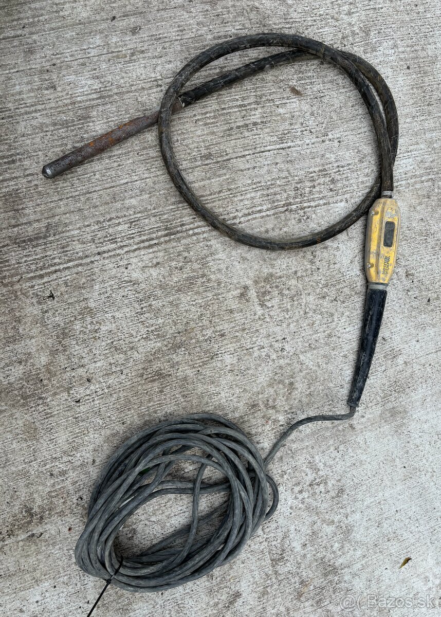 Ponorný vibrátor na betónu Wacker neuson