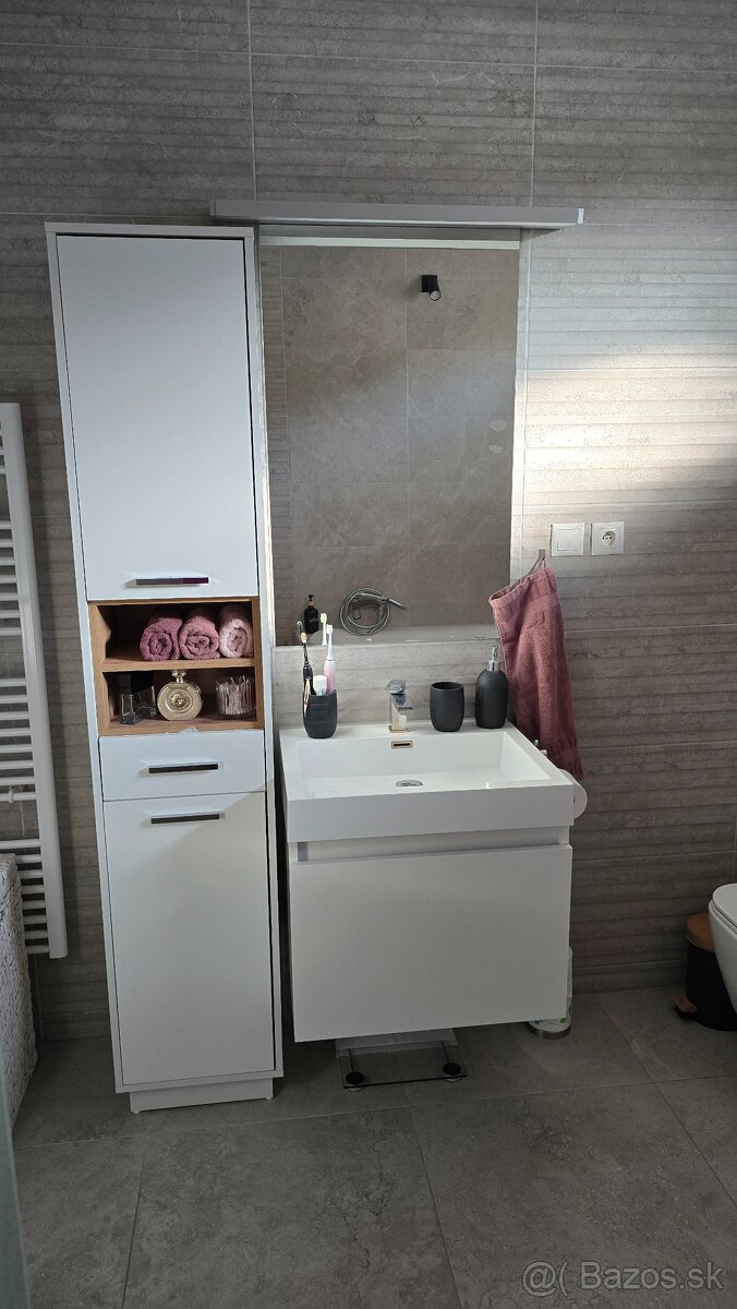 Kúpeľňový nábytok