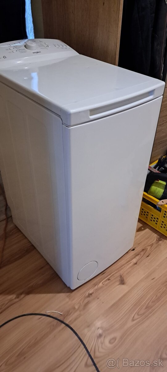 Whirlpool z vrchu plnena