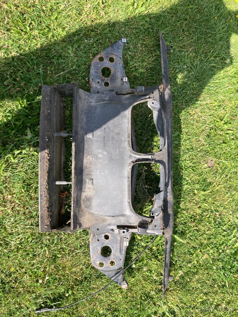 E46 predné čelo