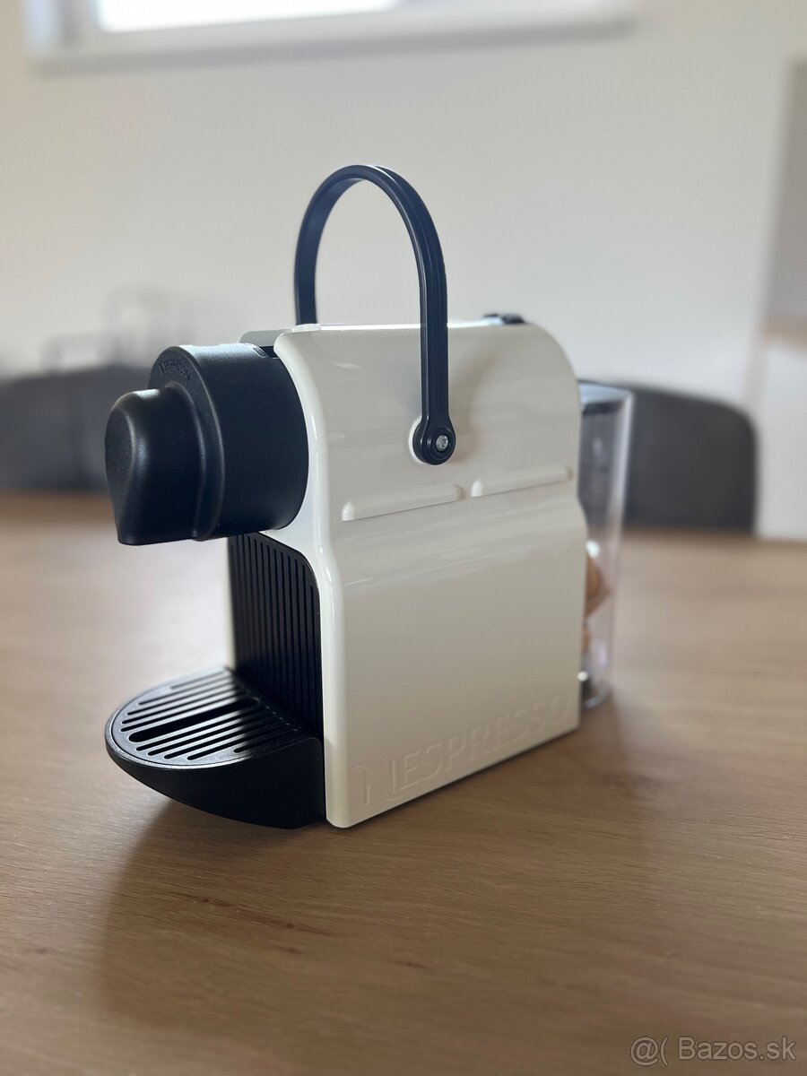 Predám kávovar NESPRESSO KRUPS Inissia White XN100110