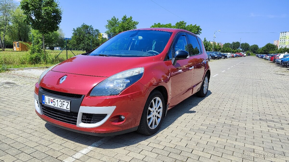Renault Mégane Scénic III 1.6 16V CVT | 2011 | TOP výbava