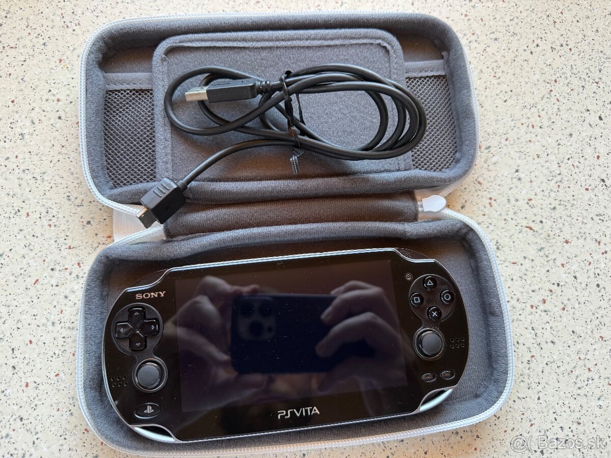 PS Vita OLED - ako nová 32 GB