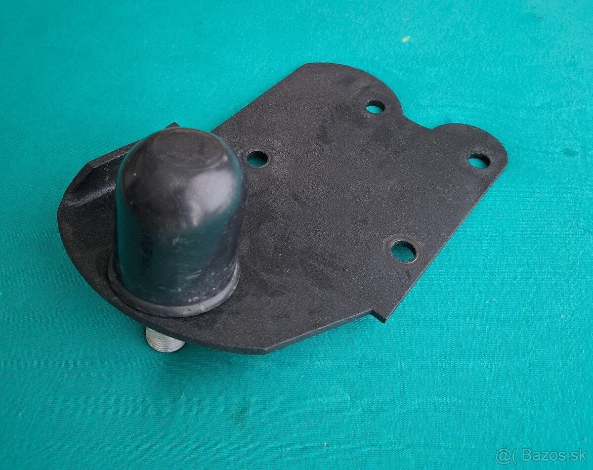 Access-Tomahawk, Triton 250, 300, 400 hitch plate + gula